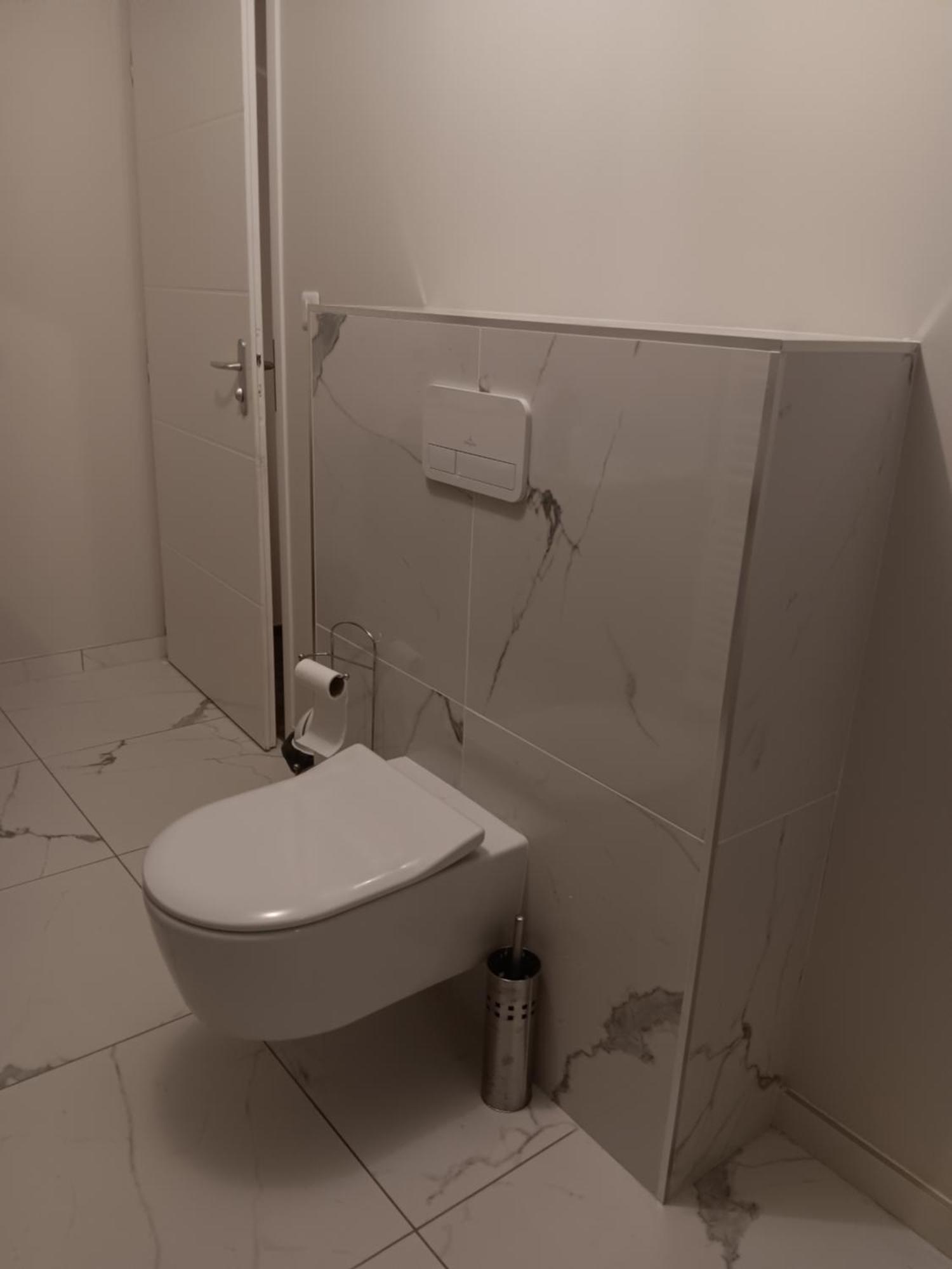 Chambre Privee Dans Une Maison Familiale Charmes  Exteriér fotografie